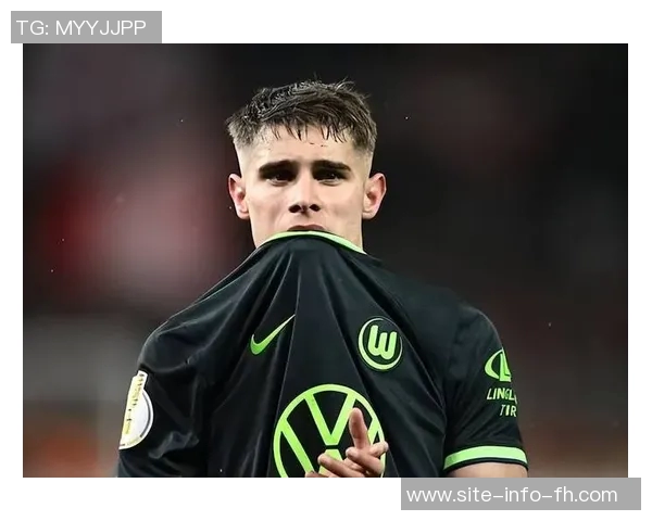 弗拉门戈年轻中卫克雷顿正式加盟沃尔夫斯堡合同至2030年