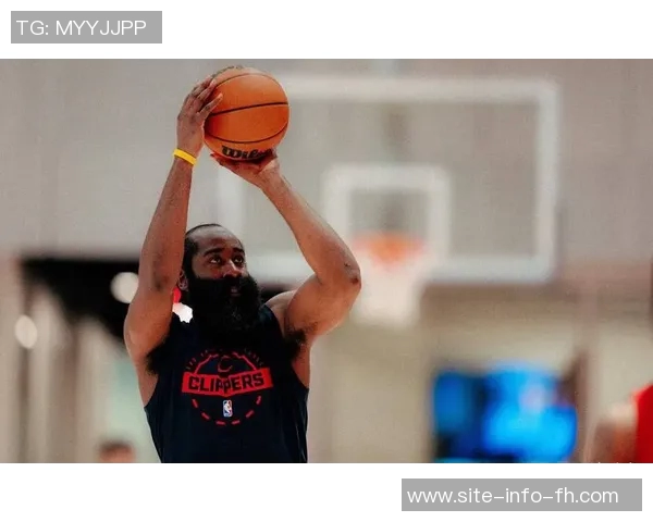 哈登称小卡运球投三分能力出众现在更主动增加出手次数